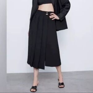 ZARA LONG PAREO SHORTS CULOTTE Wide Leg Pleated Black 2423/878 Gold Buttons Sz S